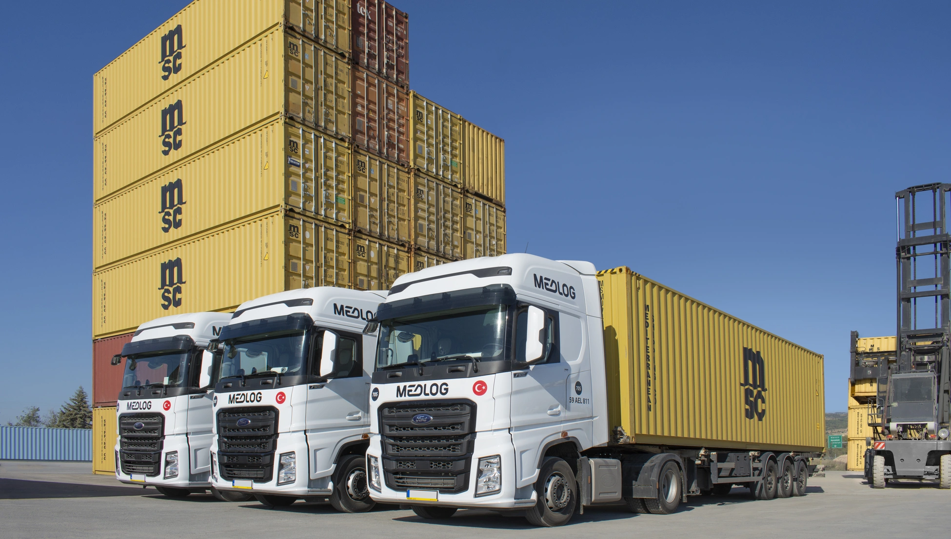 MEDLOG truck & containers 