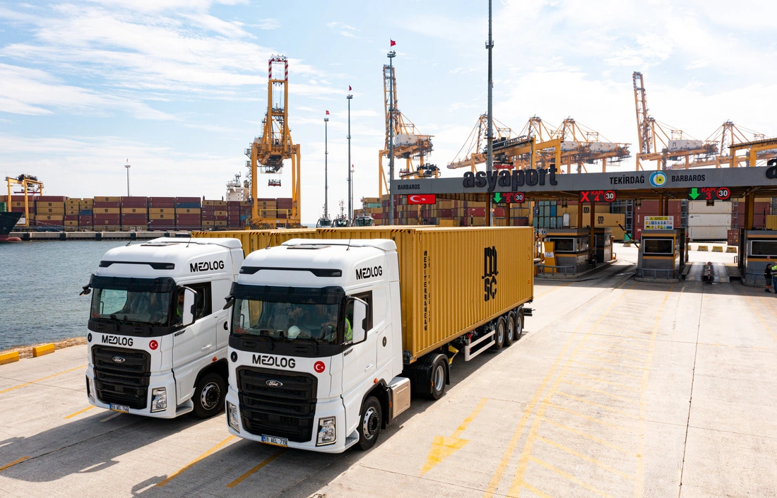 Medlog Trucks At Asyaport