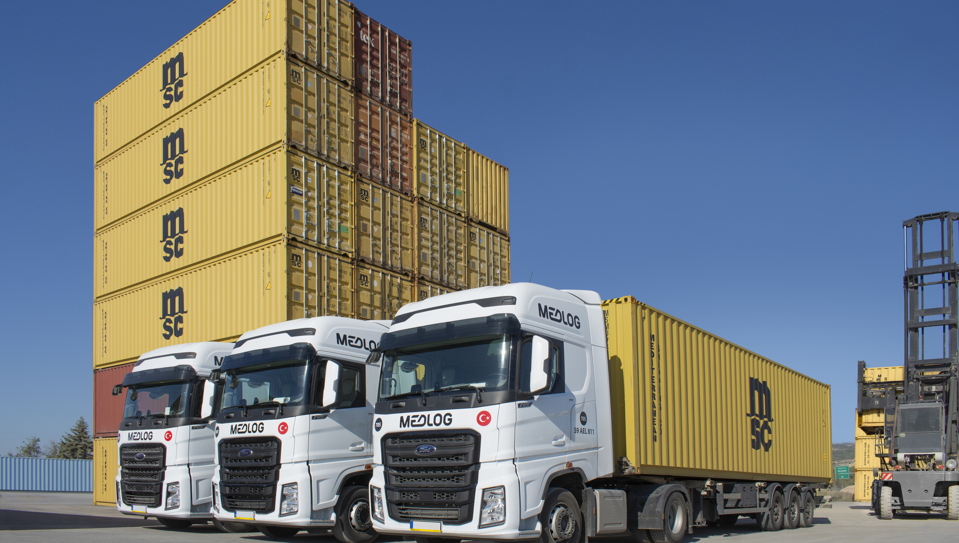 MEDLOG truck & containers 