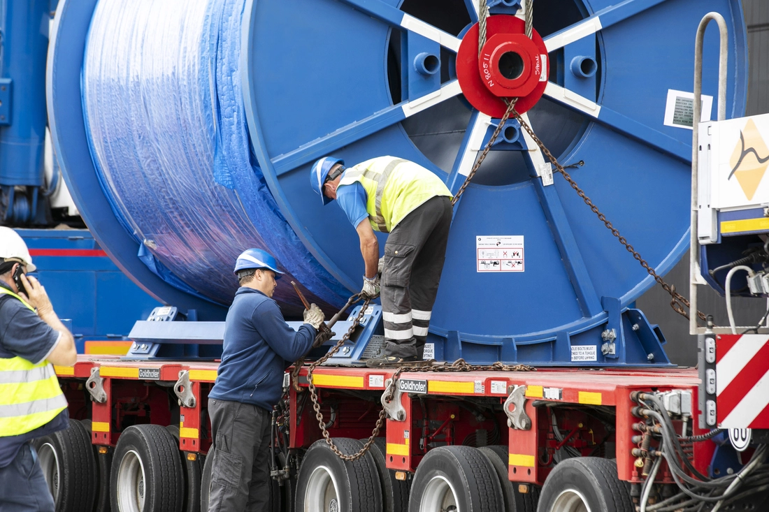 Specialist project cargo handling and transport supported by MSC UK haulage solutions